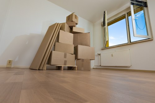 Moving truck service in North Woolwich for residential and business moves