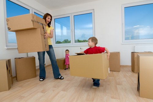 Packing and loading service for a North Woolwich house or flat relocation
