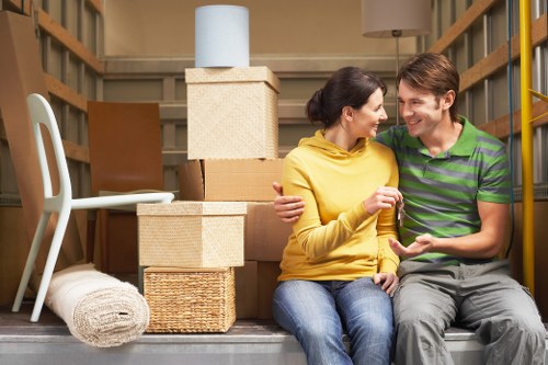North Woolwich moving truck service handling flats and local property moves